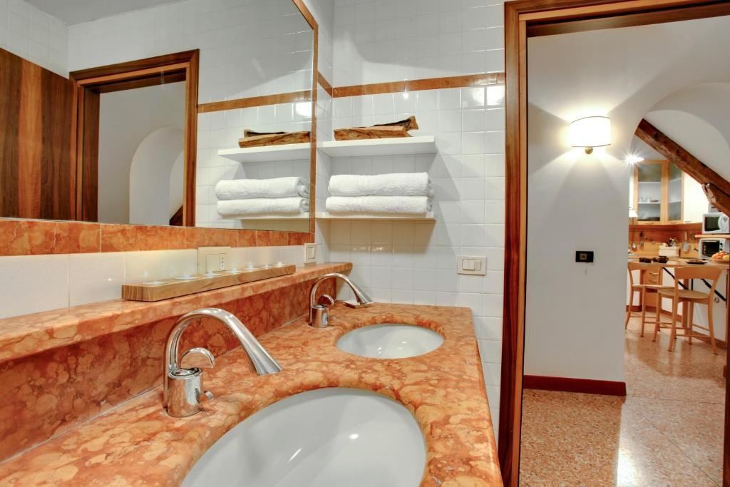 Ca' Cortigiane Suite Venice Bilik gambar
